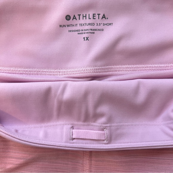 NWT ATHLETA RUN WITH IT SHORT IN HYDRANGEA PINK - Picture 3 of 9